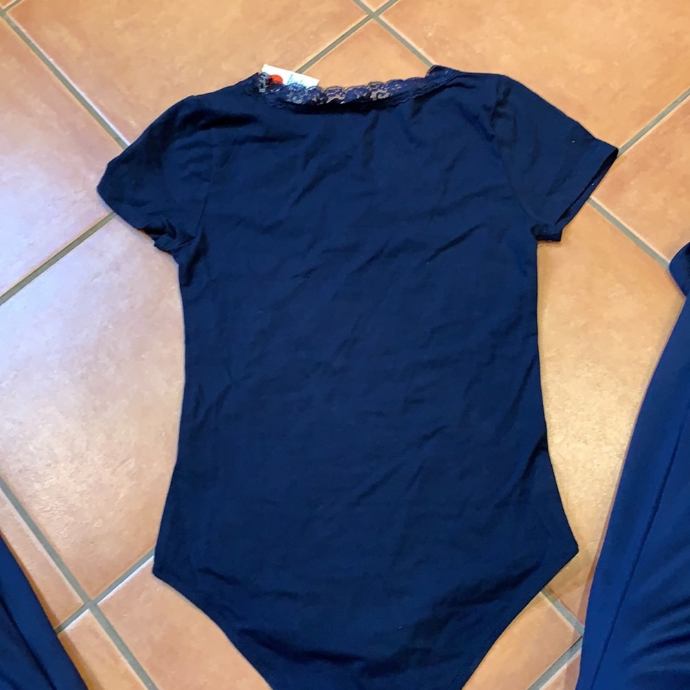 Bodysuits - Picture 4 of 5
